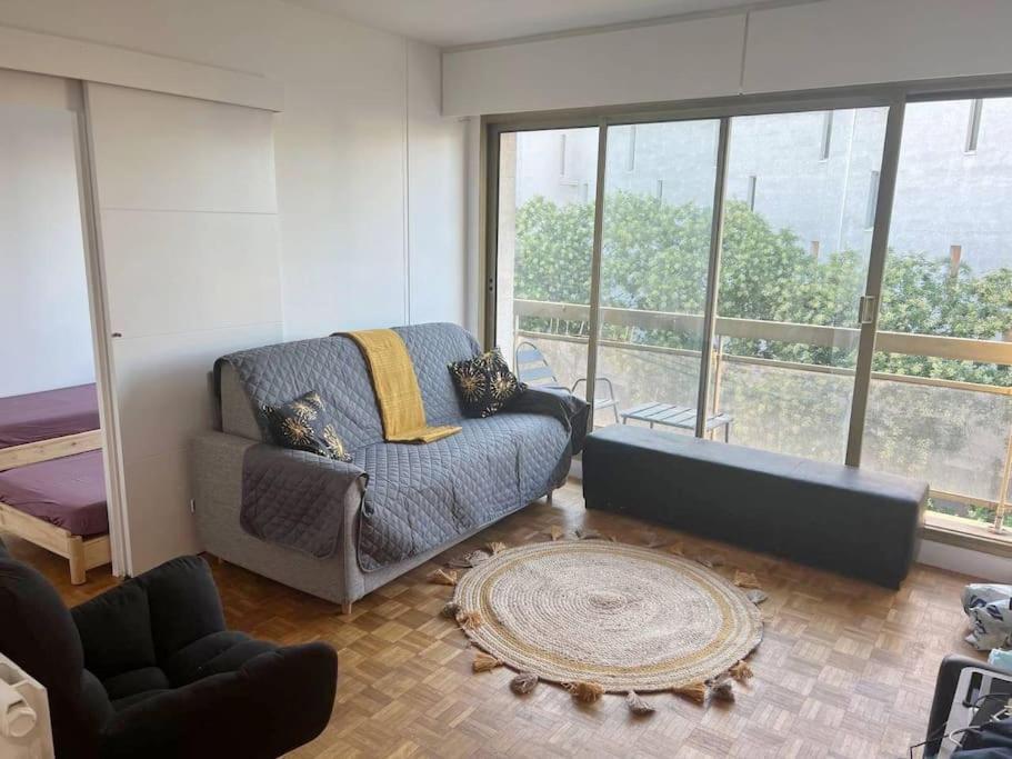 Entiry Apartment, Private Rooms In Paris Exterior photo