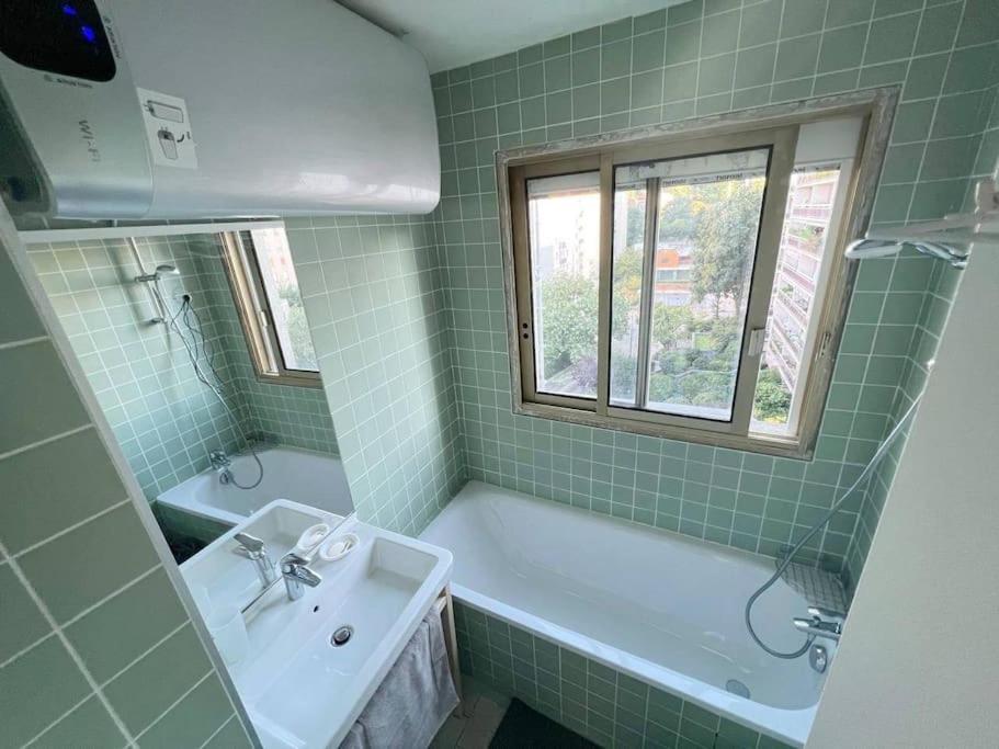 Entiry Apartment, Private Rooms In Paris Exterior photo
